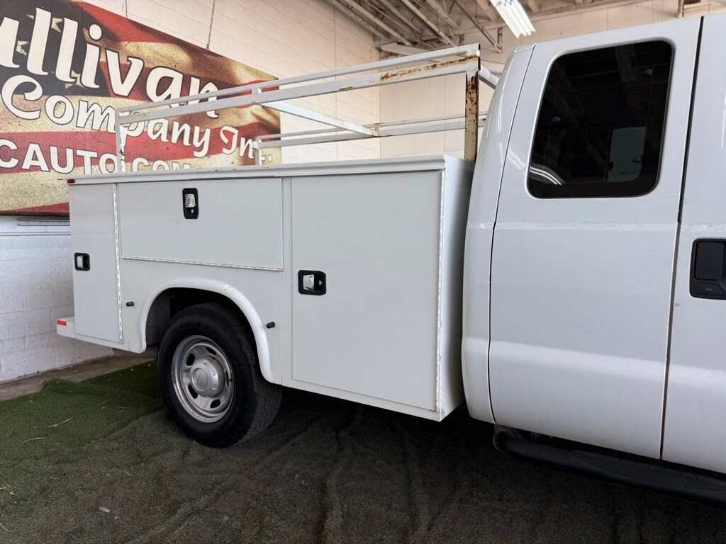 Vehicle image 11 of 48
