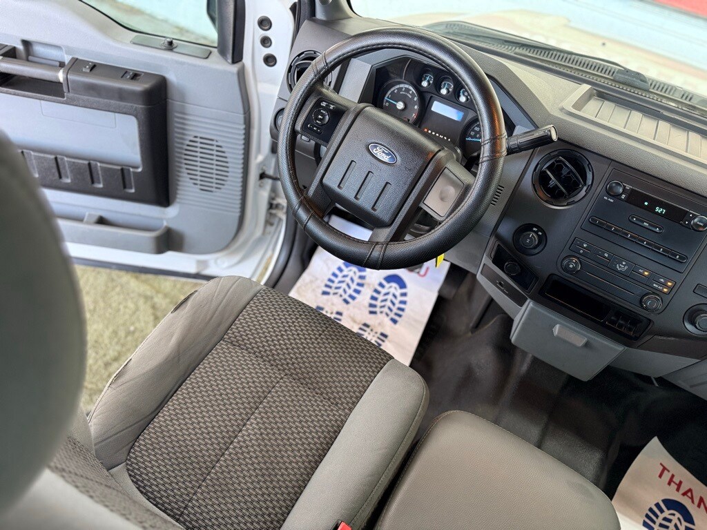 Vehicle image 43 of 48
