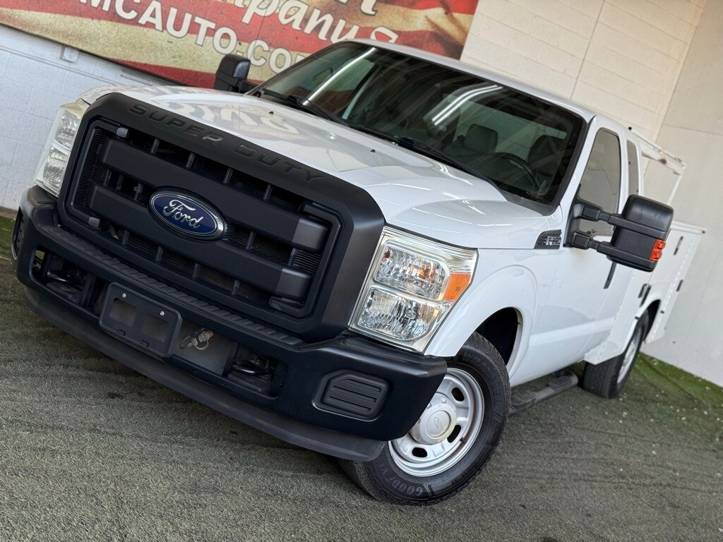 Vehicle image 13 of 48