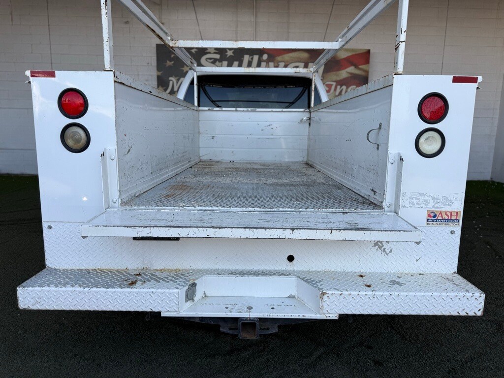Vehicle image 21 of 48