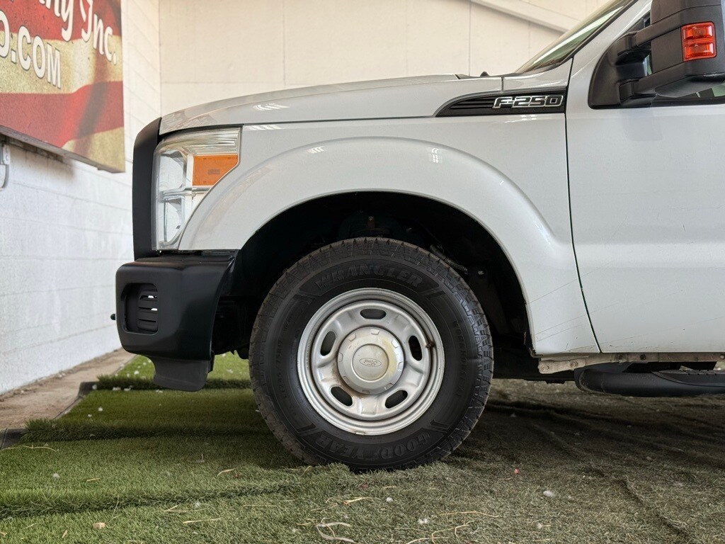 Vehicle image 14 of 48