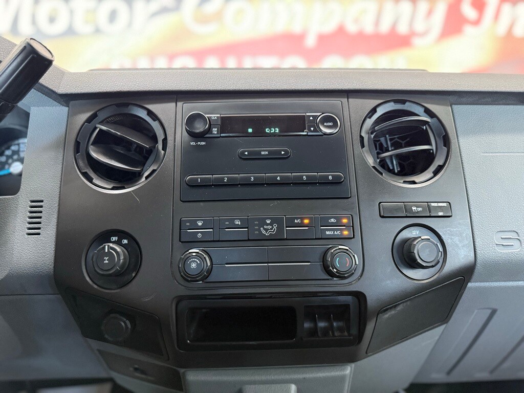 Vehicle image 27 of 48