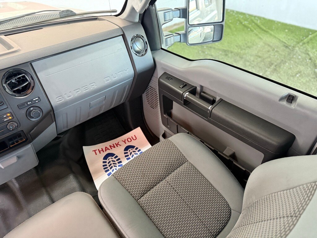 Vehicle image 44 of 48