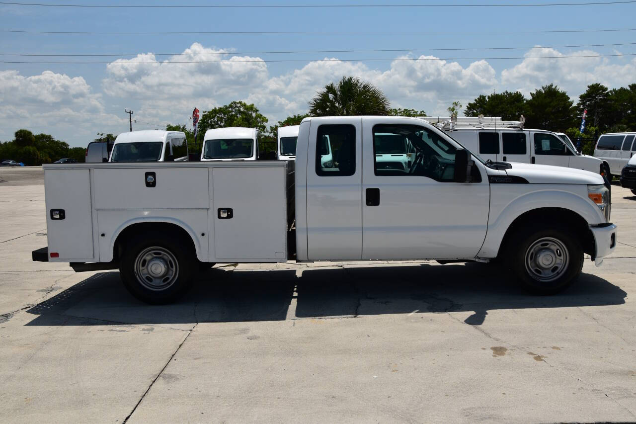 Vehicle image 4 of 15