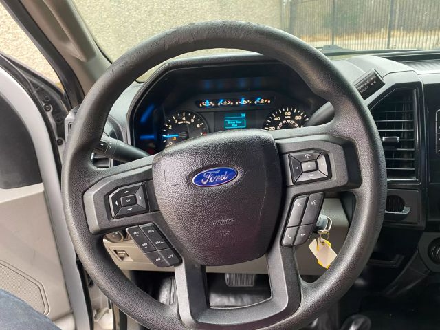 Vehicle image 14 of 16