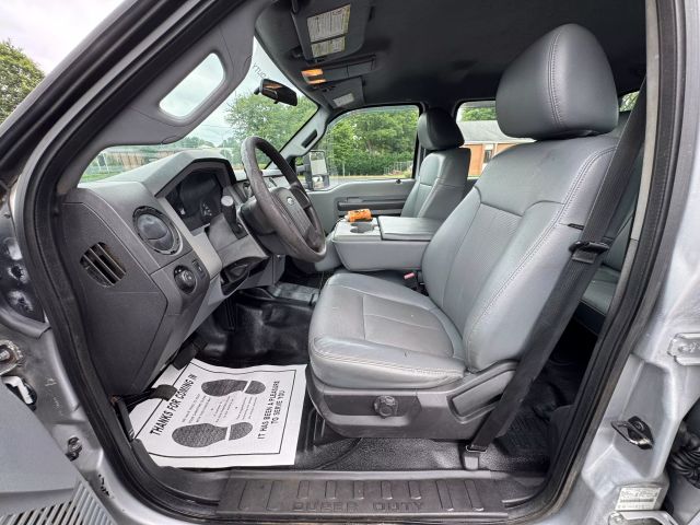 Vehicle image 16 of 27