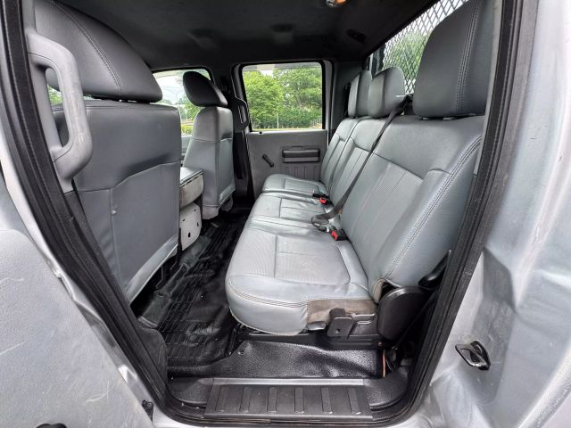 Vehicle image 18 of 27