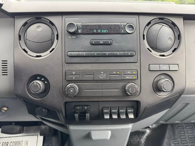 Vehicle image 25 of 27