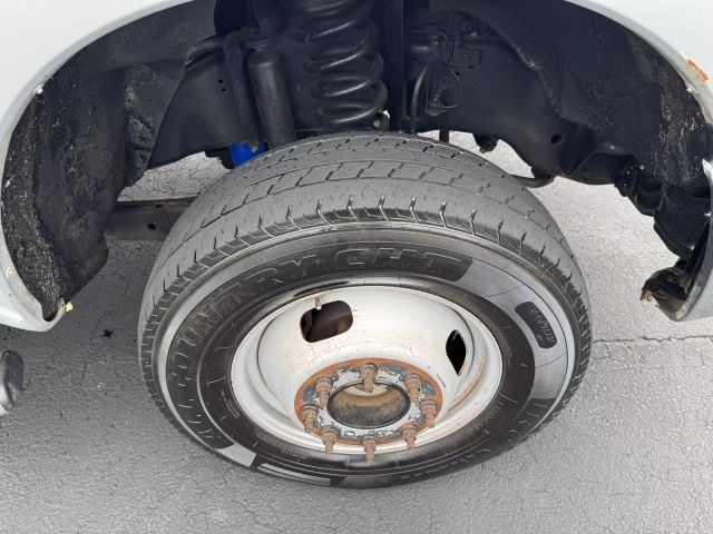 Vehicle image 15 of 27