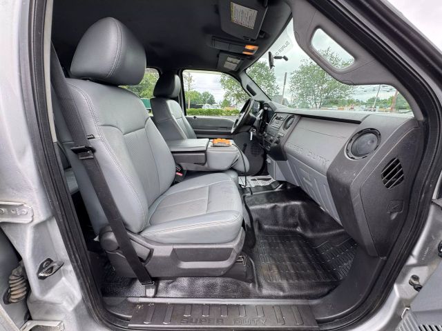 Vehicle image 22 of 27