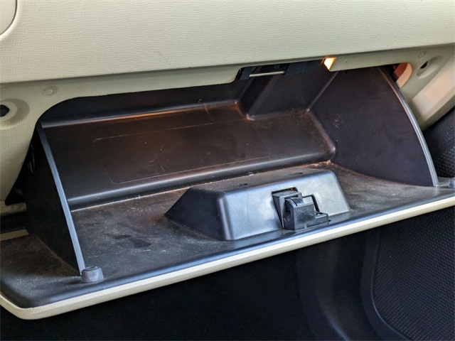 Vehicle image 19 of 32