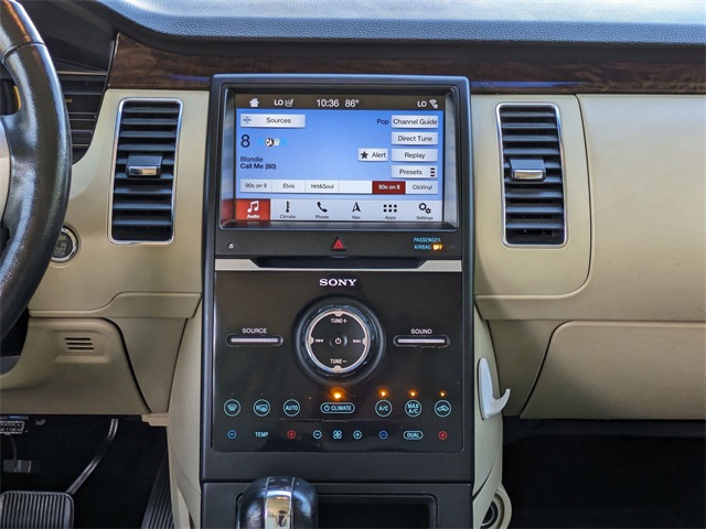 Vehicle image 15 of 32