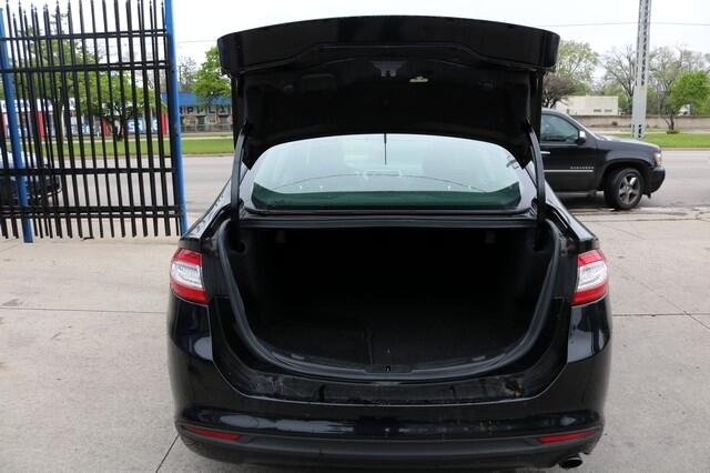Vehicle image 16 of 17