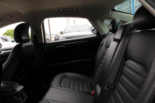 Vehicle image 10 of 17