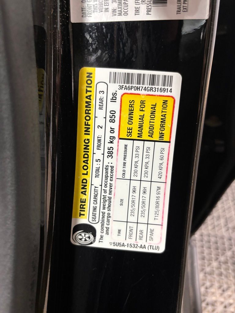 Vehicle image 26 of 28