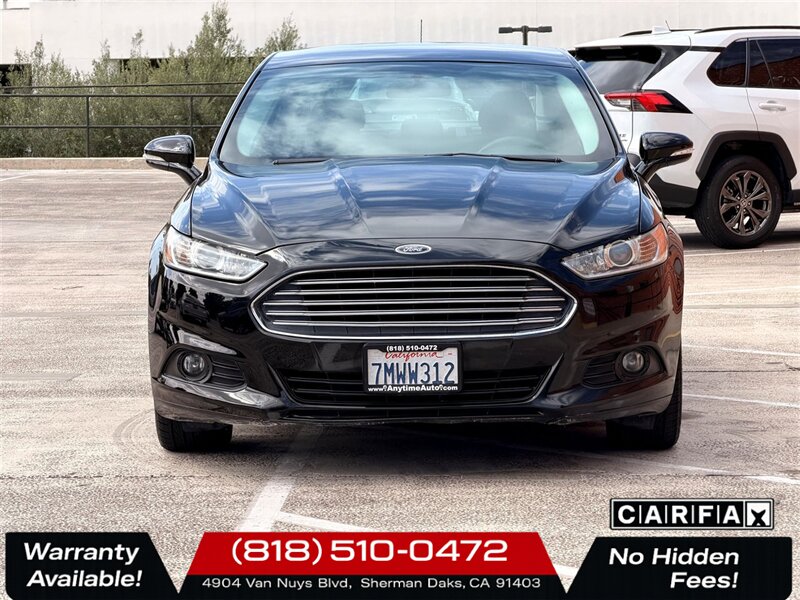 2016 Ford Fusion SE Image 2 of 24