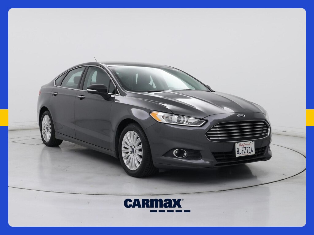 2016 Ford Fusion Energi SE Luxury Image 3 of 21