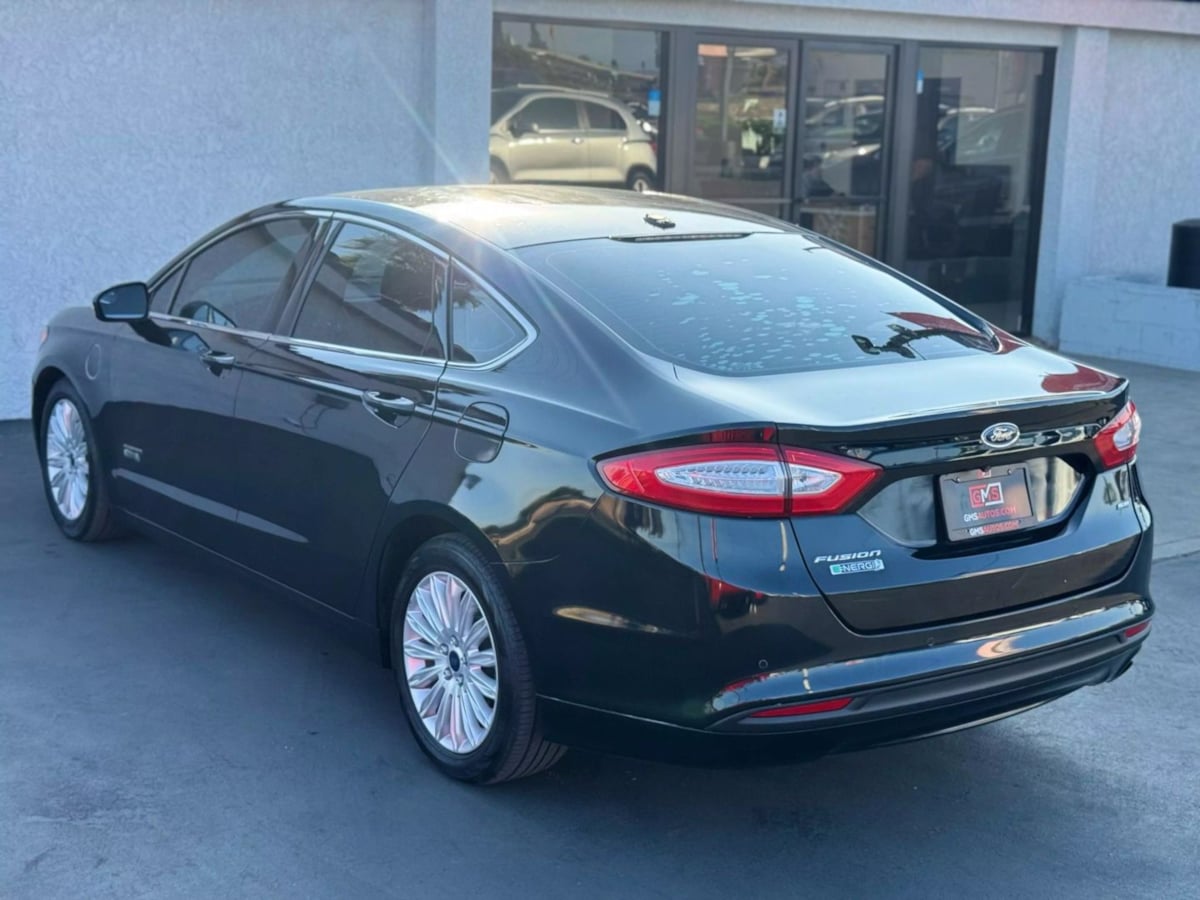 Vehicle image 8 of 45