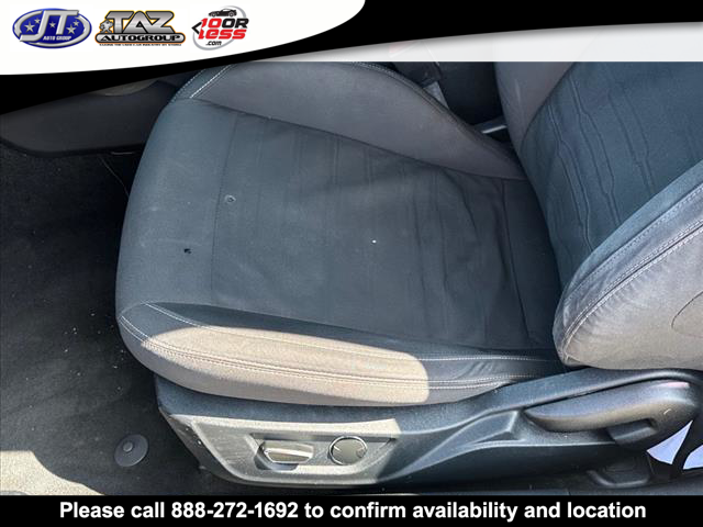 Vehicle image 11 of 20