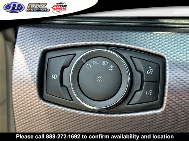 Vehicle image 15 of 20