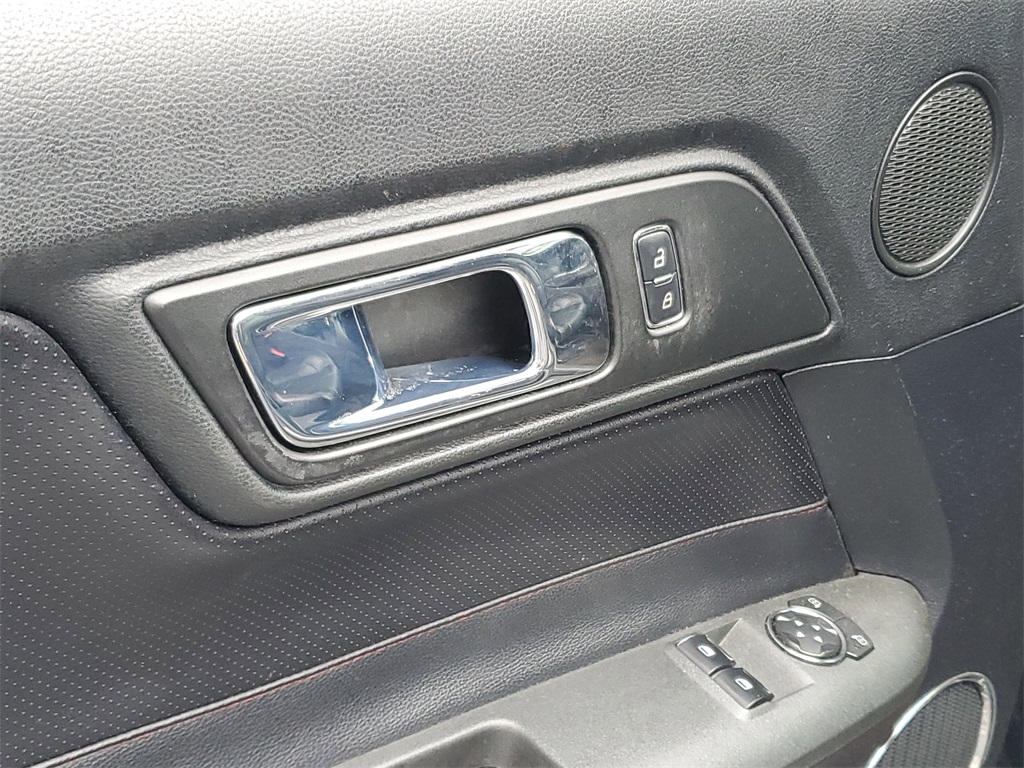 2016 Ford Mustang EcoBoost Premium Image 25 of 30