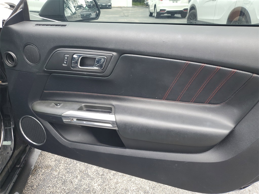 2016 Ford Mustang EcoBoost Premium Image 22 of 30