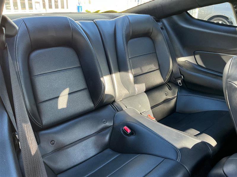 2016 Ford Mustang EcoBoost Image 11 of 35