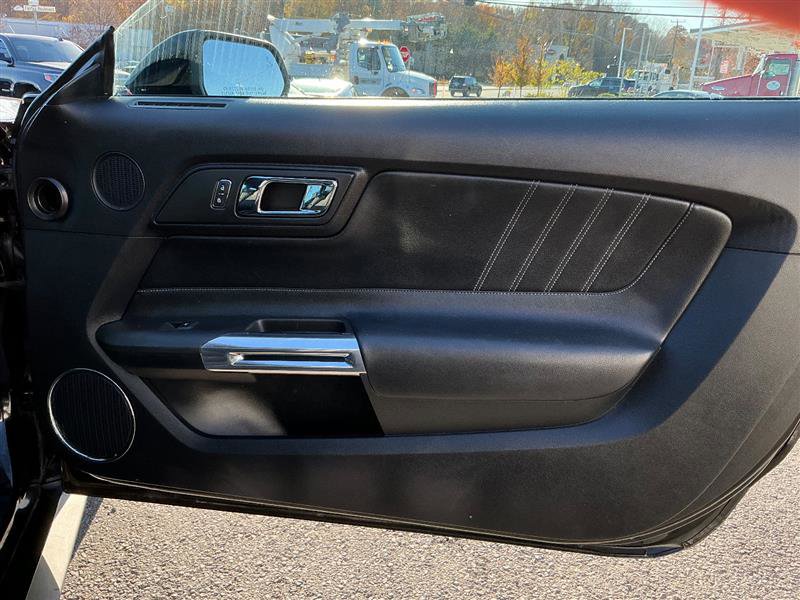 2016 Ford Mustang EcoBoost Image 26 of 35