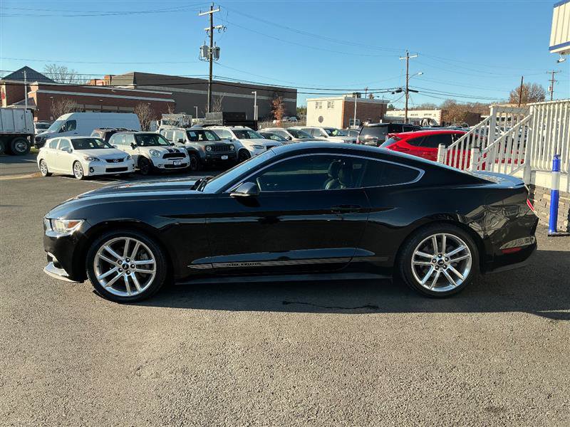 2016 Ford Mustang EcoBoost Image 8 of 35