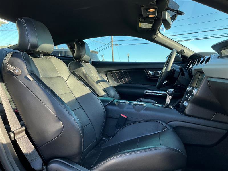 2016 Ford Mustang EcoBoost Image 13 of 35