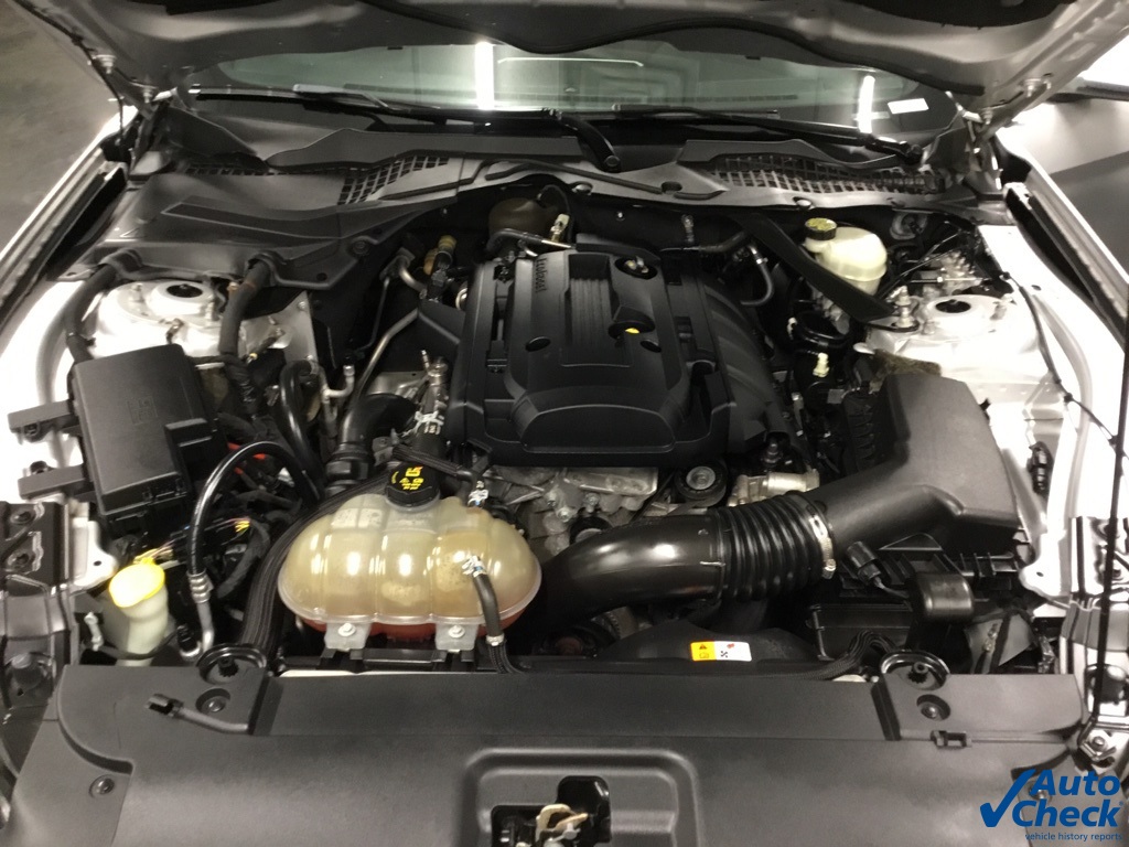 2016 Ford Mustang EcoBoost Premium Image 21 of 54