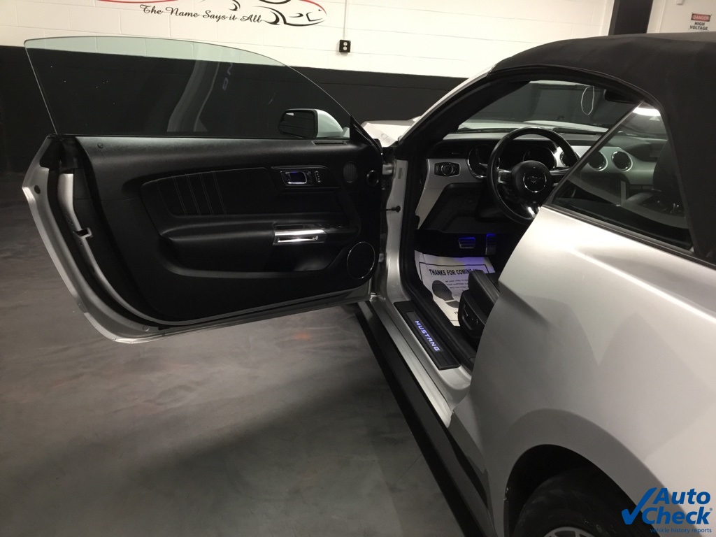 2016 Ford Mustang EcoBoost Premium Image 37 of 54