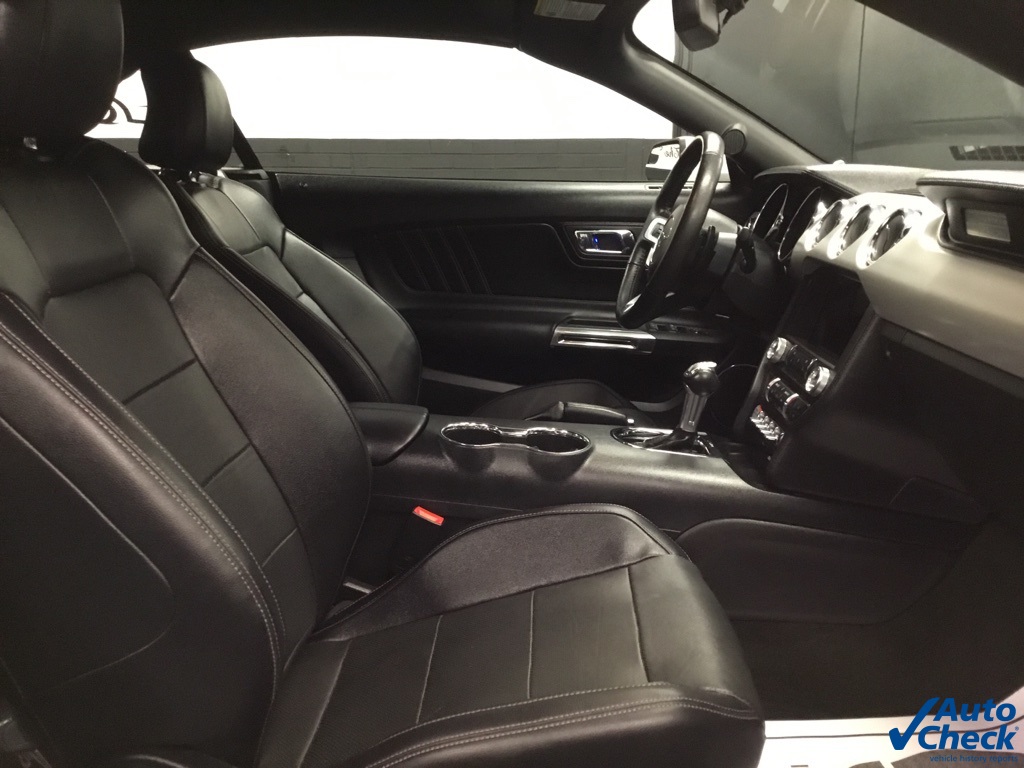 2016 Ford Mustang EcoBoost Premium Image 33 of 54