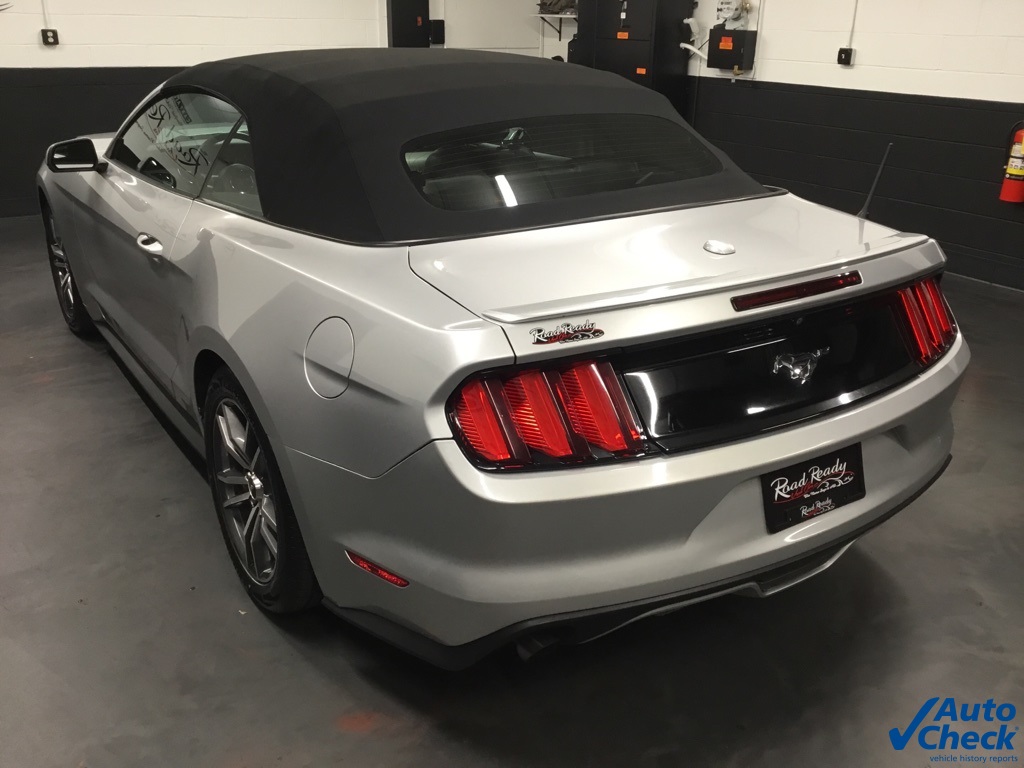 2016 Ford Mustang EcoBoost Premium Image 17 of 54