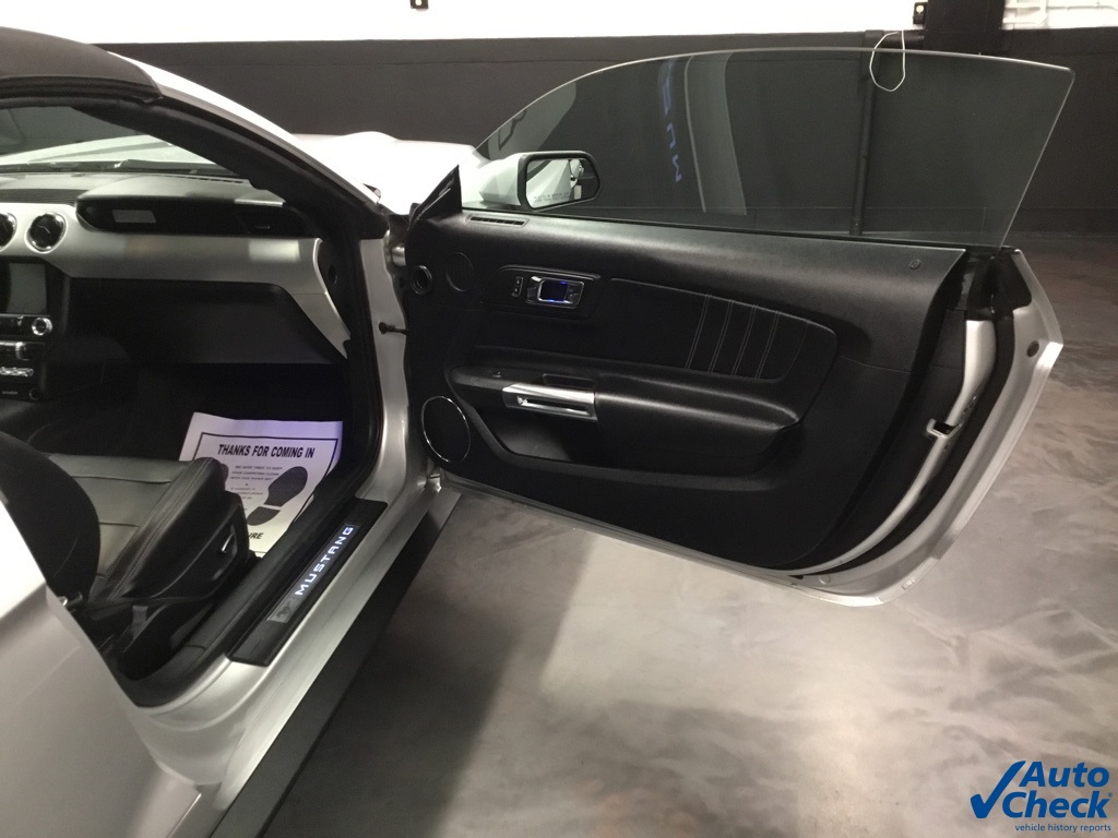 2016 Ford Mustang EcoBoost Premium Image 38 of 54