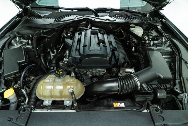 2016 Ford Mustang EcoBoost Premium Image 18 of 45