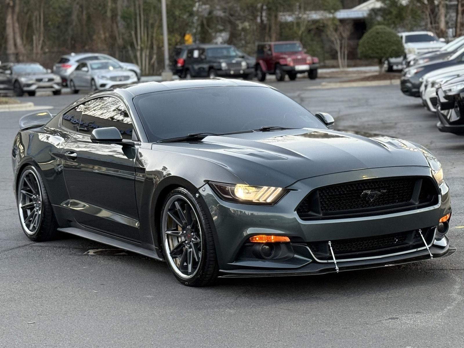2016 Ford Mustang GT Image 3 of 15