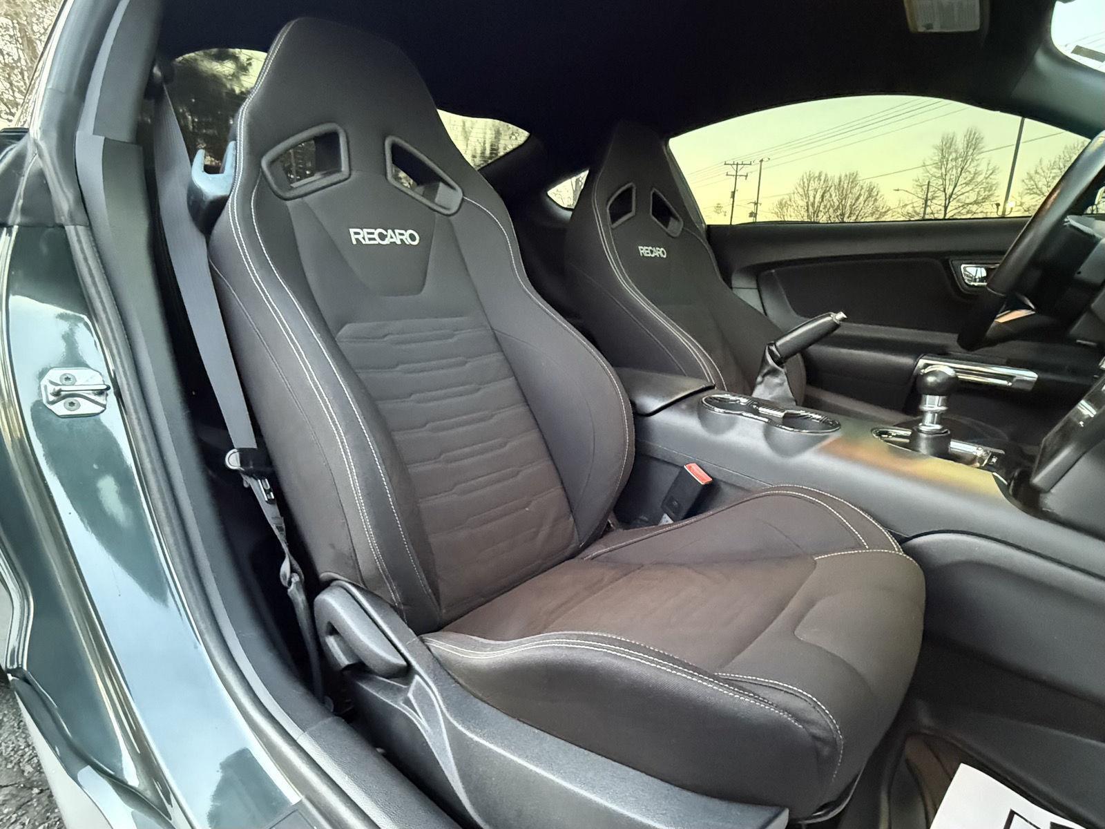 2016 Ford Mustang GT Image 9 of 15