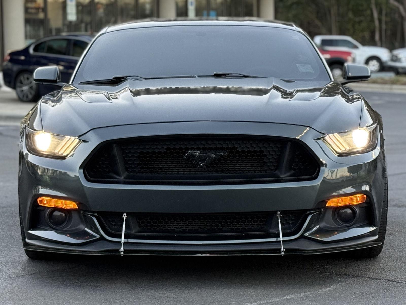 2016 Ford Mustang GT Image 2 of 15