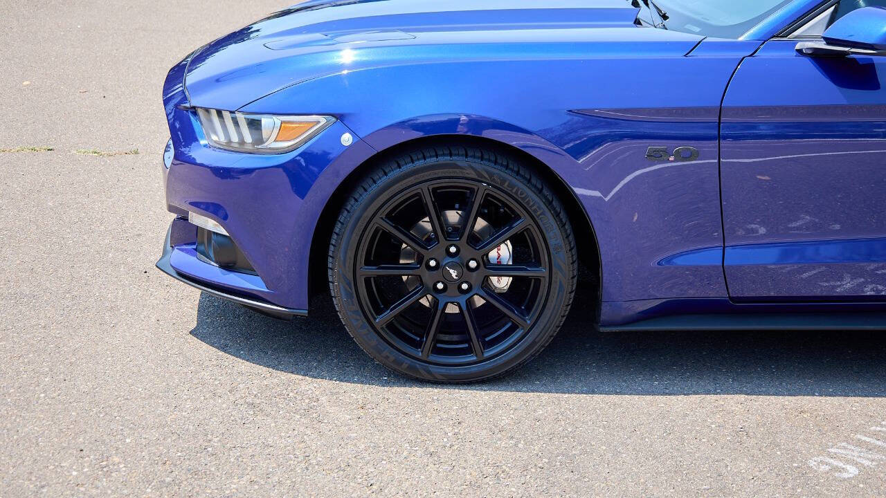 Vehicle image 12 of 26