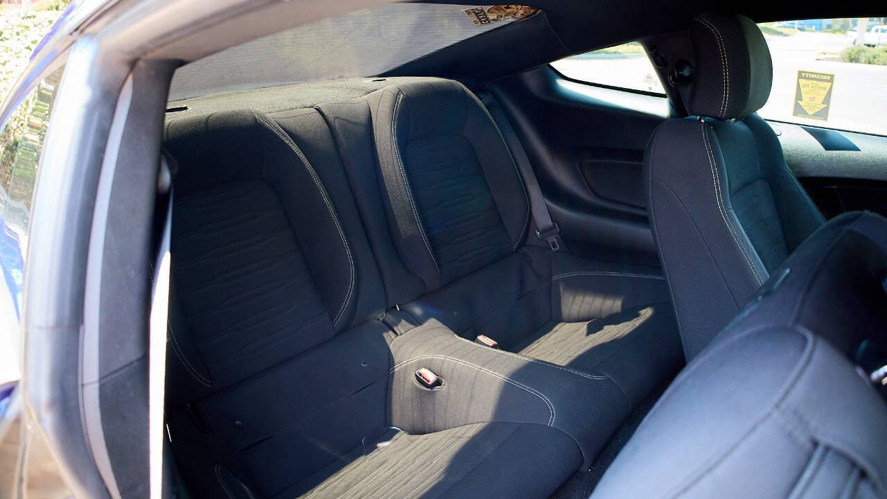 Vehicle image 13 of 26