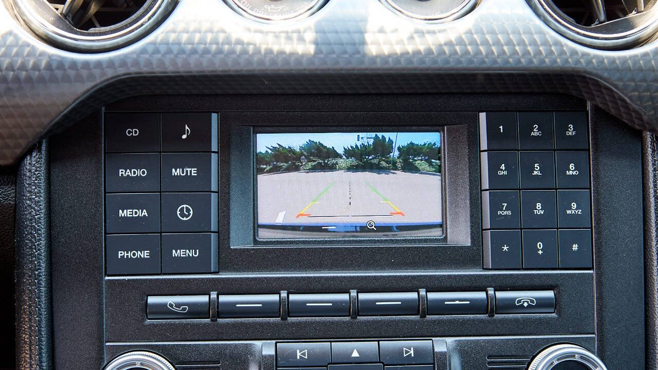 Vehicle image 20 of 26