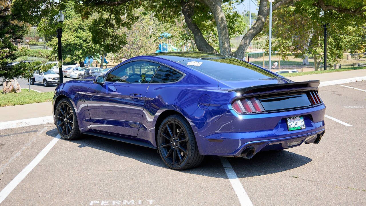 Vehicle image 9 of 26