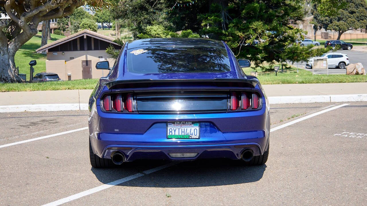 Vehicle image 8 of 26
