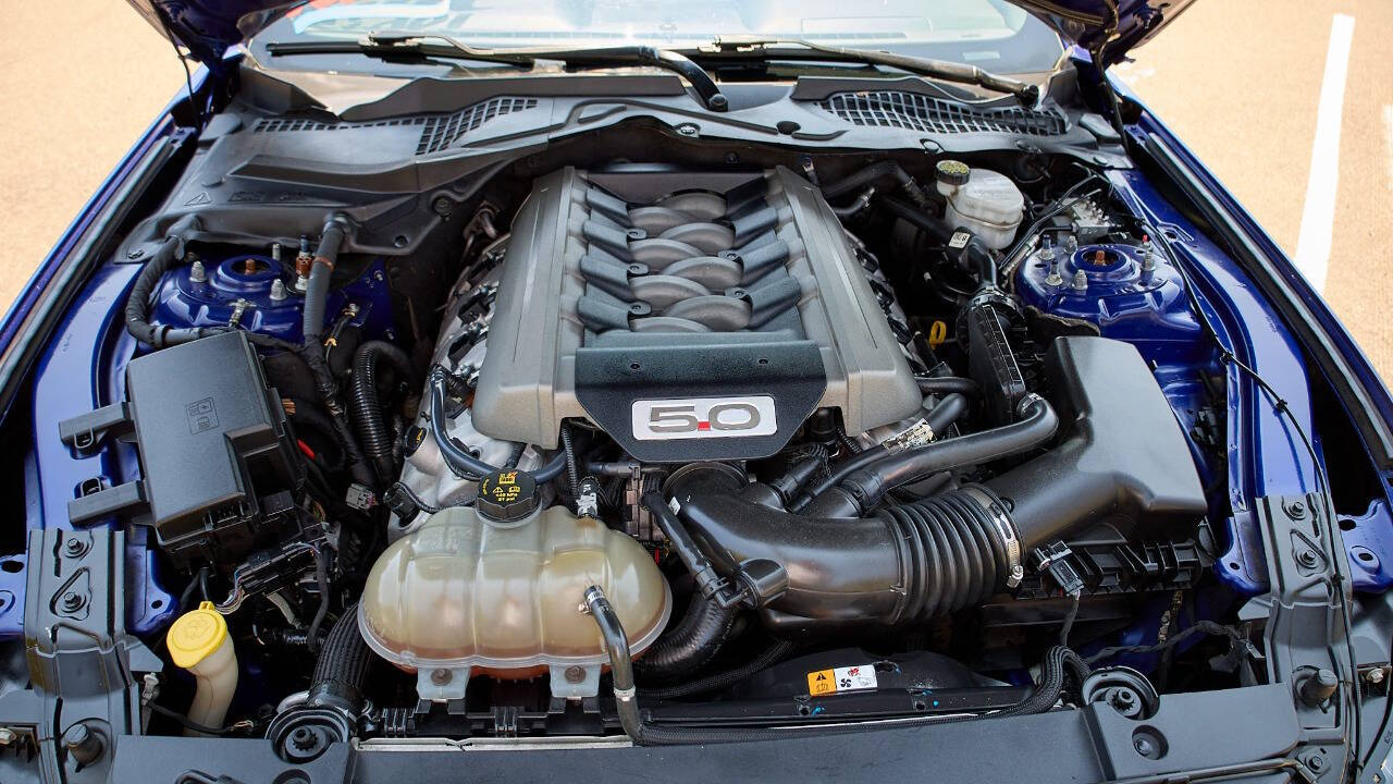 Vehicle image 11 of 26