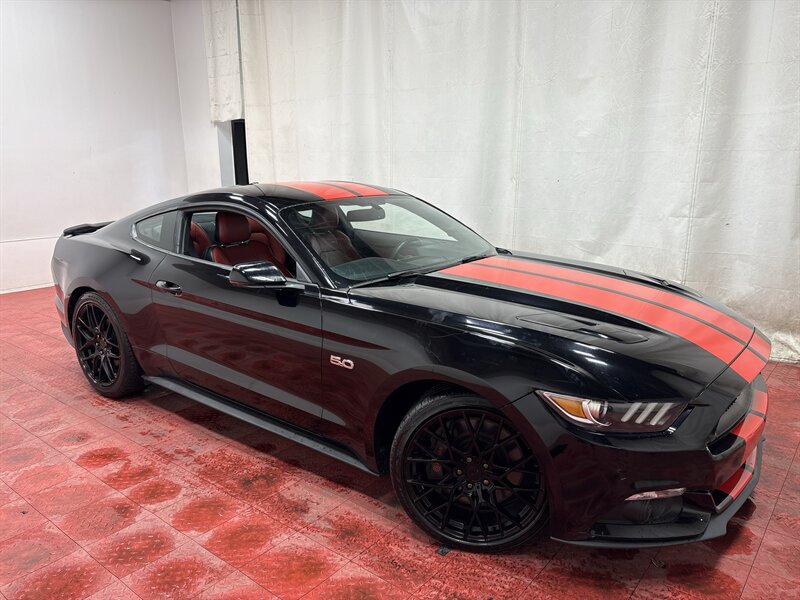 2016 Ford Mustang GT Premium Image 3 of 40