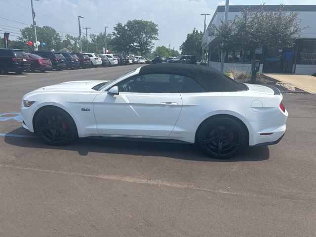 2016 Ford Mustang GT Premium Image 10 of 32