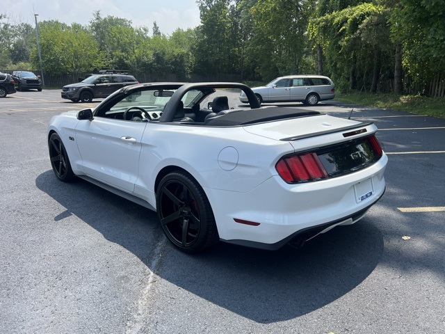 2016 Ford Mustang GT Premium Image 9 of 32