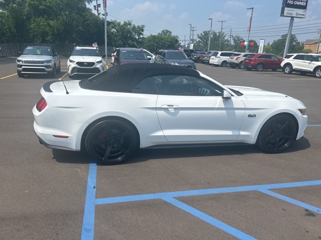 2016 Ford Mustang GT Premium Image 6 of 32
