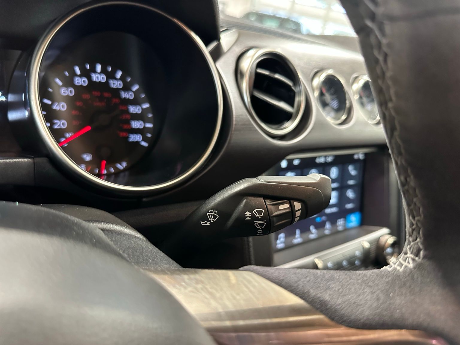 2016 Ford Mustang Shelby GT350 Image 21 of 43